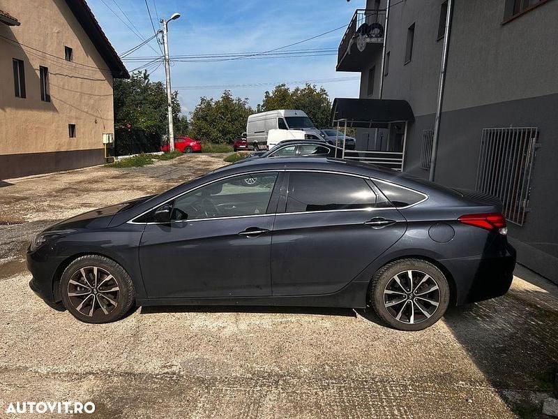 Culoarealbastru Utilizat 2015 Hyundai i40 Berlinǎ | 6.990 EUR (Super Preț) - Imagine 1/4