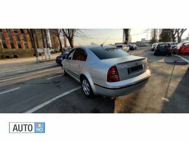 Second-hand Skoda Superb 155 CP (114 kW) 2003 Argintiu Berlinǎ