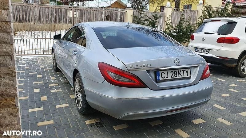Second-hand Mercedes CLS250 204 CP (150 kW) 2015 Rosu Coupe