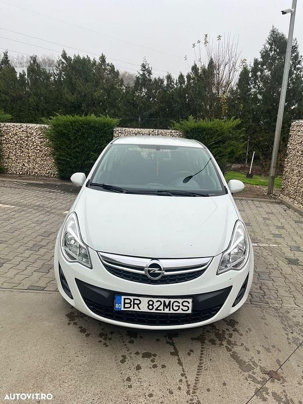 Culoarealb Utilizat 2013 Opel Corsa Enjoy | 3.100 EUR (Preț OK) - Imagine 1/4
