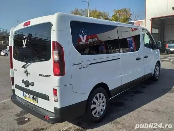 Second-hand Renault Trafic 145 CP (106 kW) 2016 Monovolum