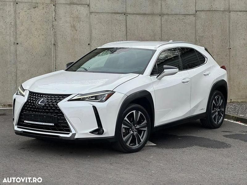 Culoarealb Utilizat 2020 Lexus UX 250h Executive Line SUV | 23.801 EUR (Preț OK) - Imagine 1/4