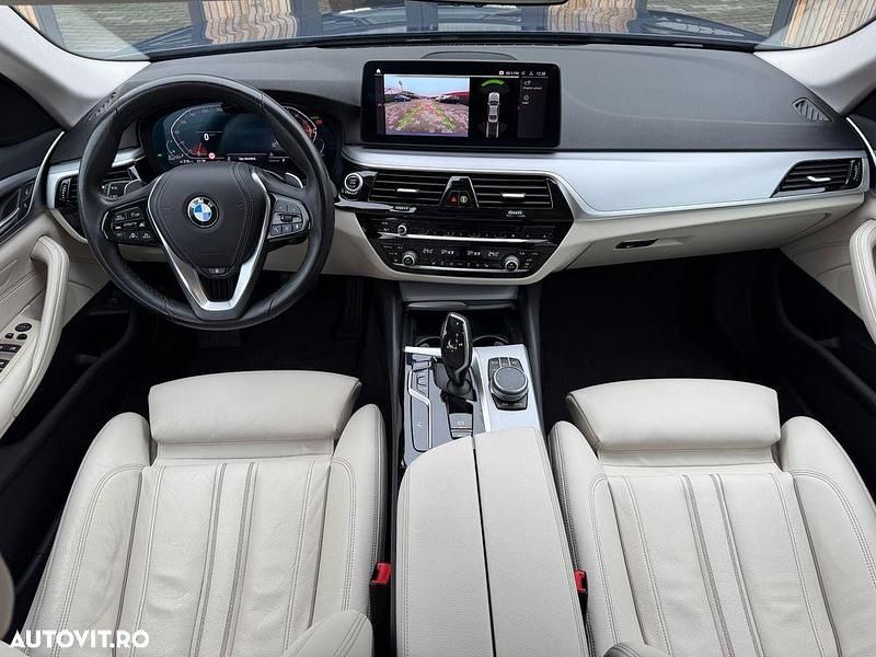 Second-hand BMW 530 Luxury Line 286 CP (210 kW) 2020 Culoarealbastru Berlinǎ