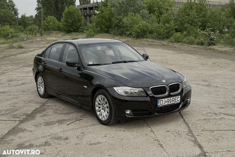 Negru Utilizat 2009 BMW 318 Berlinǎ | 5.999 EUR (Puțin scump) - Imagine 1/4