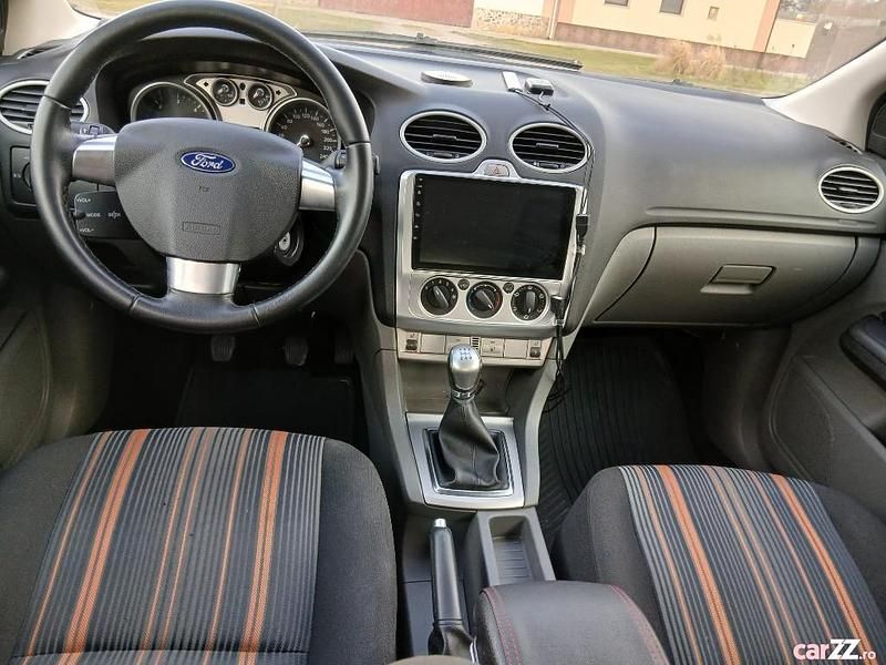 Second-hand Ford Focus 109 CP (80 kW) 2009 Gri Berlinǎ