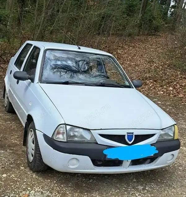 Alb Utilizat 2004 Dacia Solenza Hatchback | 3.000 EUR - Imagine 1/3
