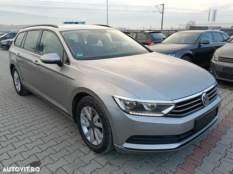 Culoareargint Utilizat 2017 VW Passat Break | 9.499 EUR (Preț bun) - Imagine 1/4