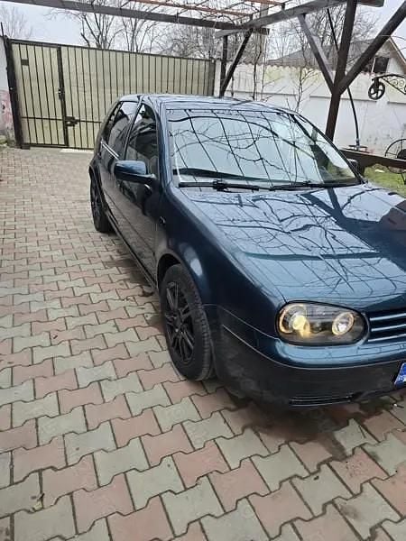 Second-hand VW Golf IV 75 CP (55 kW) 2003 Hatchback