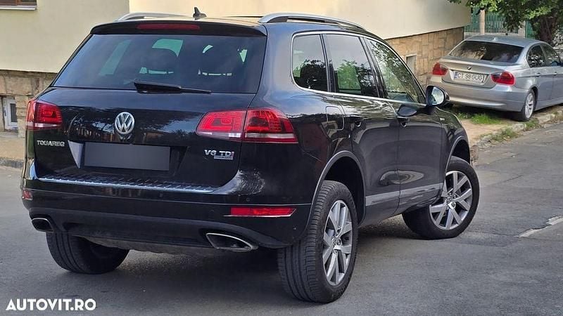 Negru Utilizat 2014 VW Touareg SUV | 13.300 EUR (Super Preț) - Imagine 1/4