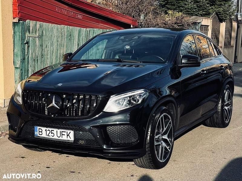 Culoarenegru Utilizat 2016 Mercedes GLE350 AMG line Coupe | 31.900 EUR (Preț bun) - Imagine 1/4