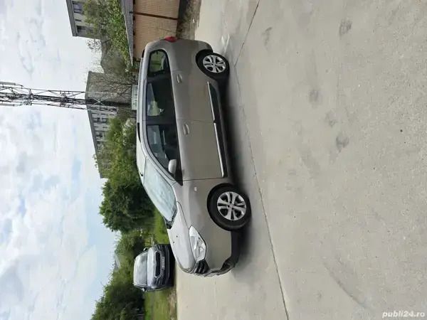 Utilizat 2015 Dacia Lodgy Monovolum | 4.950 EUR (Preț OK) - Imagine 1/4