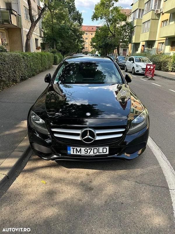 Culoarenegru Utilizat 2016 Mercedes C250 Break | 14.900 EUR (Preț OK) - Imagine 1/4