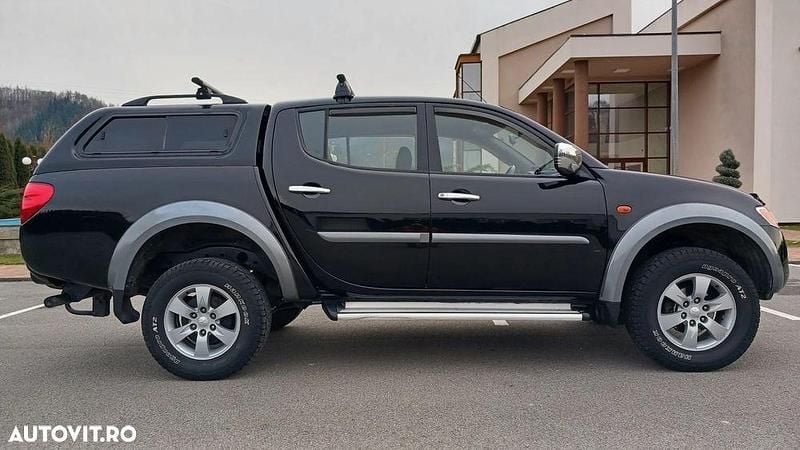 Second-hand Mitsubishi L200 136 CP (100 kW) 2009 Culoarenegru Pickup