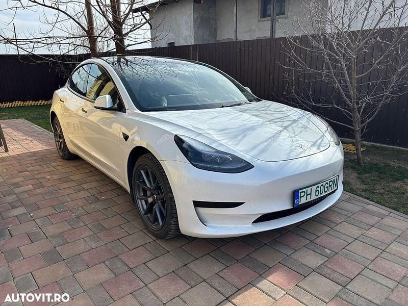 Culoarealb Utilizat 2023 Tesla Model 3 RWD Berlinǎ | 28.500 EUR (Preț bun) - Imagine 1/4
