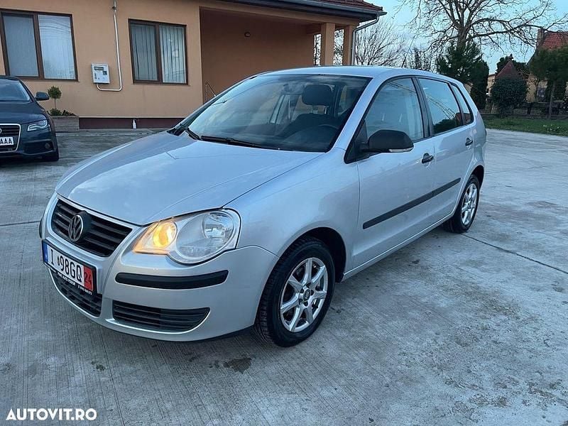 Gri Utilizat 2009 VW Polo Team Hatchback | 2.350 EUR (Preț OK) - Imagine 1/4