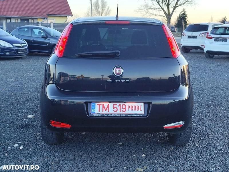 Second-hand Fiat Punto 105 CP (77 kW) 2017 Culoarenegru Hatchback