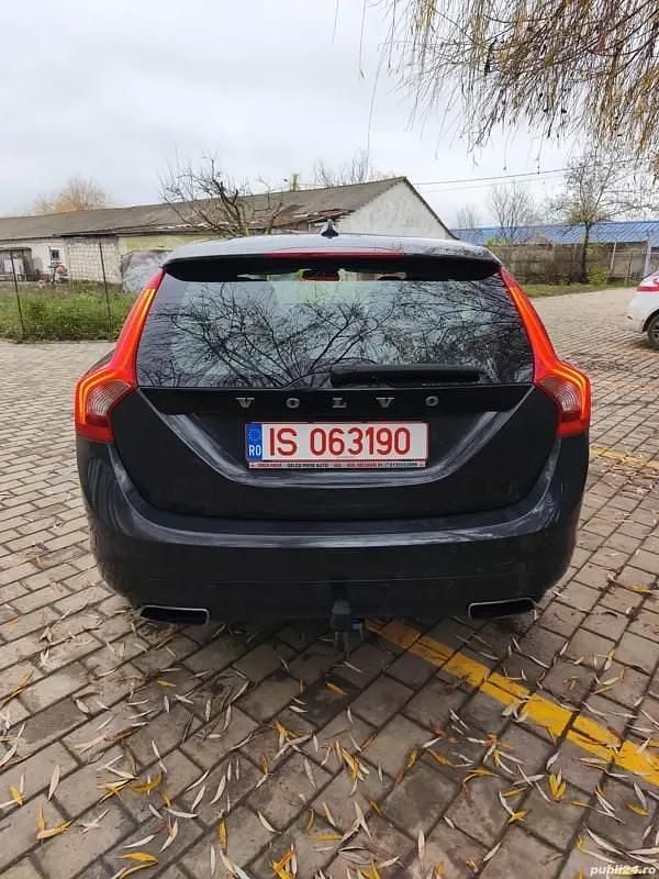 Second-hand Volvo V60 181 CP (133 kW) 2014 Gri Break
