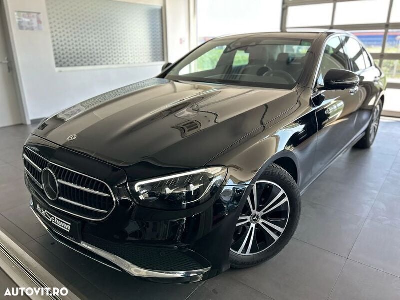 Negru Utilizat 2022 Mercedes E220 Avantgarde Berlinǎ | 40.448 EUR - Imagine 1/4