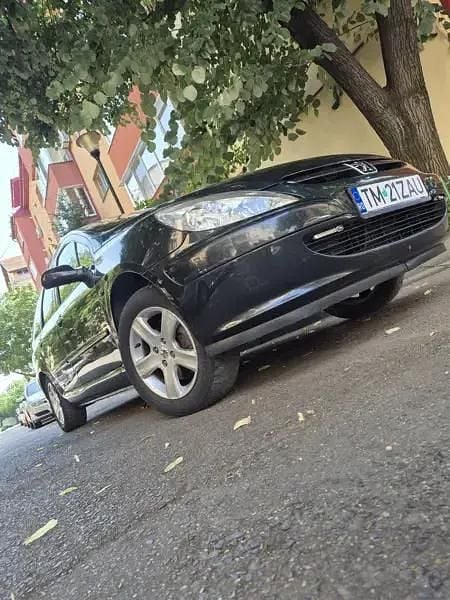 Negru Utilizat 2005 Peugeot 307 Break | 2.200 EUR (Preț OK) - Imagine 1/4