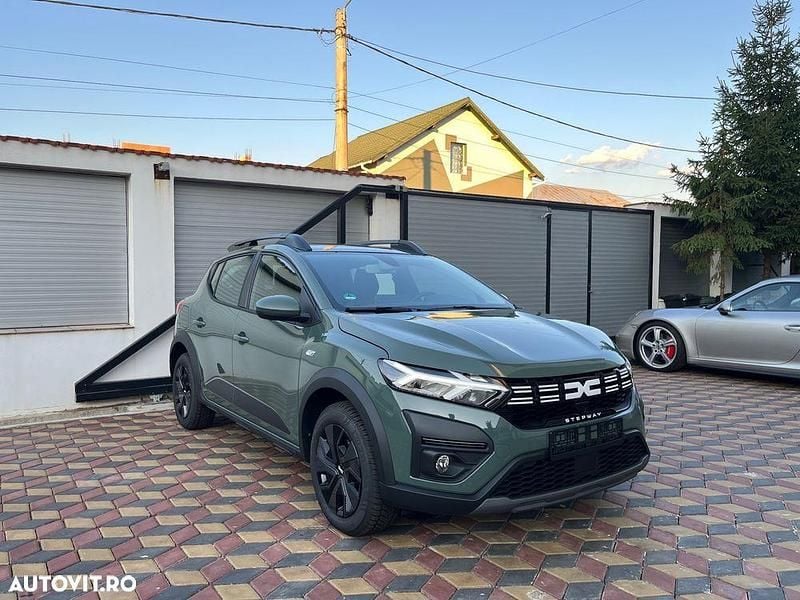 Culoareverde Utilizat 2024 Dacia Sandero Expression Hatchback | 13.500 EUR (Preț OK) - Imagine 1/4