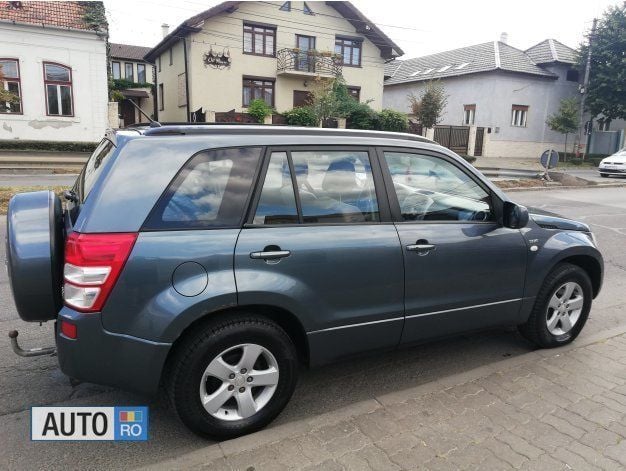 Second-hand Suzuki Grand Vitara 130 CP (95 kW) 2007 Gri SUV