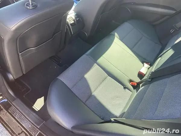 Second-hand Mercedes C180 154 CP (113 kW) 2011 Berlinǎ