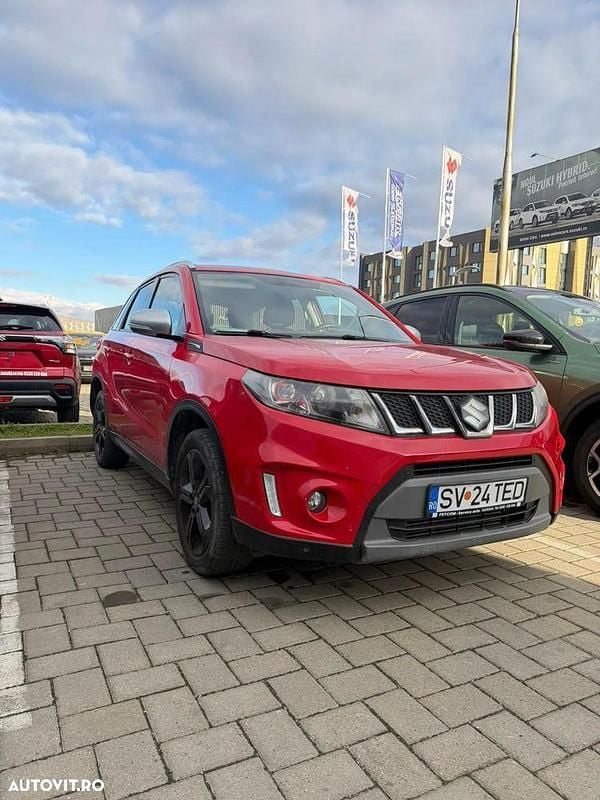 Culoarerosu Utilizat 2015 Suzuki Vitara SUV | 11.500 EUR (Preț OK) - Imagine 1/4