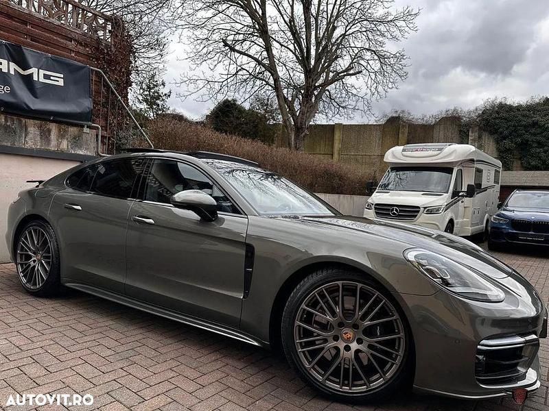 Second-hand Porsche Panamera 4S Executive 440 CP (323 kW) 2023 Culoaregri Berlinǎ