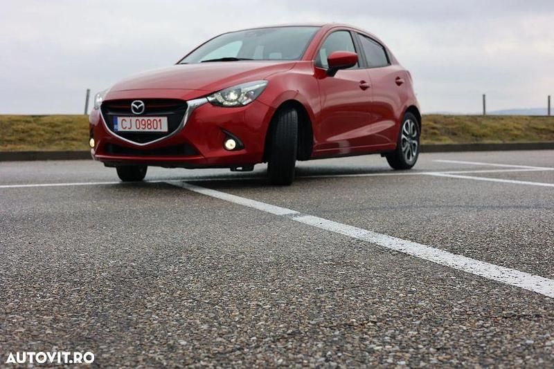 Second-hand Mazda 2 Exclusive-Line 105 CP (77 kW) 2016 Culoarerosu