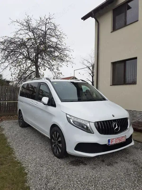 Alb Utilizat 2017 Mercedes V250 AMG Monovolum | 28.900 EUR - Imagine 1/4