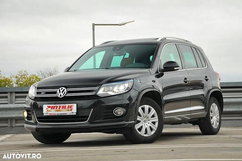 Culoarenegru Utilizat 2015 VW Tiguan Sportline SUV | 11.350 EUR (Preț OK) - Imagine 1/4