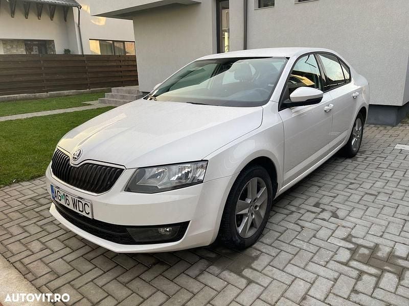 Alb Utilizat 2015 Skoda Octavia Ambition Berlinǎ | 12.000 EUR (Preț OK) - Imagine 1/4