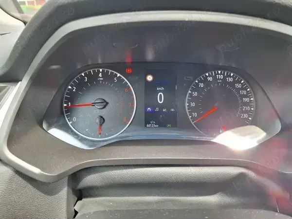 Second-hand Renault Captur 100 CP (73 kW) 2022 Albastru SUV