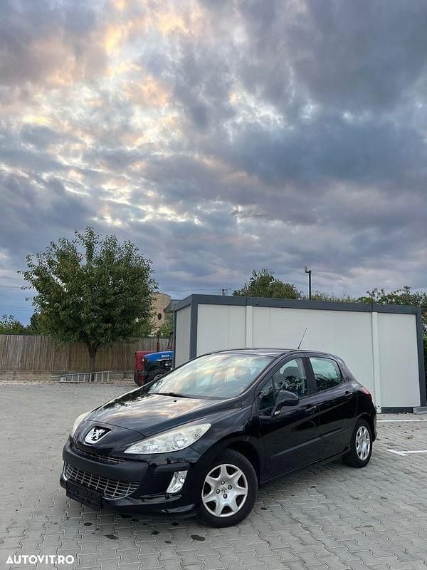 Culoarenegru Utilizat 2007 Peugeot 308 Active Hatchback | 3.850 EUR (Scump) - Imagine 1/4
