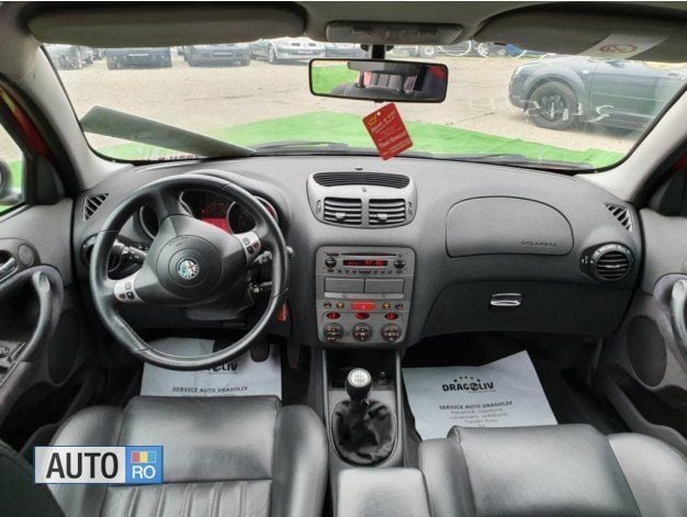 Rosu Utilizat 2006 Alfa Romeo 147 Hatchback | 1.999 EUR - Imagine 1/4