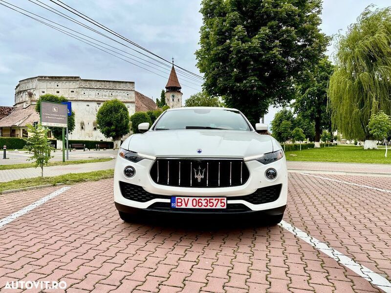 Alb Utilizat 2017 Maserati Levante SUV | 26.690 EUR - Imagine 1/4