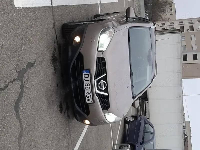 Utilizat 2013 Nissan Qashqai +2 360º SUV | 8.300 EUR (Preț OK) - Imagine 1/4