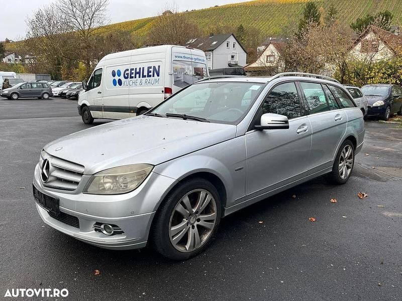 Second-hand Mercedes C200 Avantgarde 136 CP (100 kW) 2009 Culoareargint Break