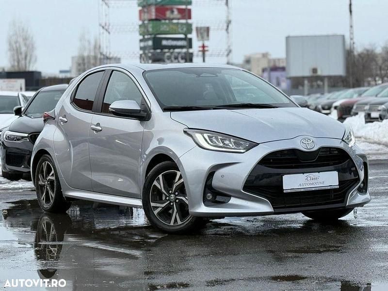 Second-hand Toyota Yaris Hybrid 116 CP (85 kW) 2025 Culoareargint