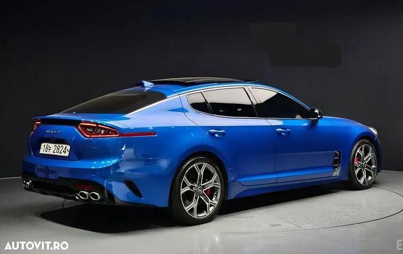 Second-hand Kia Stinger 245 CP (180 kW) 2019 Culoarealbastru Hatchback