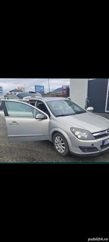 Utilizat 2005 Opel Vectra Break | 1.800 EUR (Preț OK) - Imagine 1/4