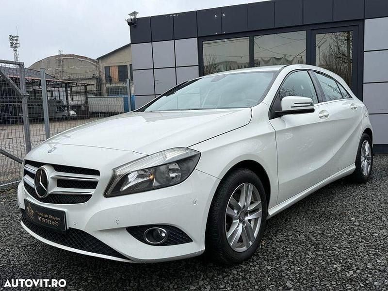 Second-hand Mercedes A200 StreetStyle 136 CP (100 kW) 2014 Culoarealb Hatchback