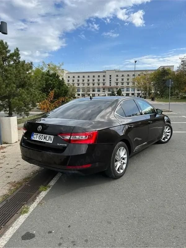 Second-hand Skoda Superb 150 CP (110 kW) 2019 Maro Berlinǎ
