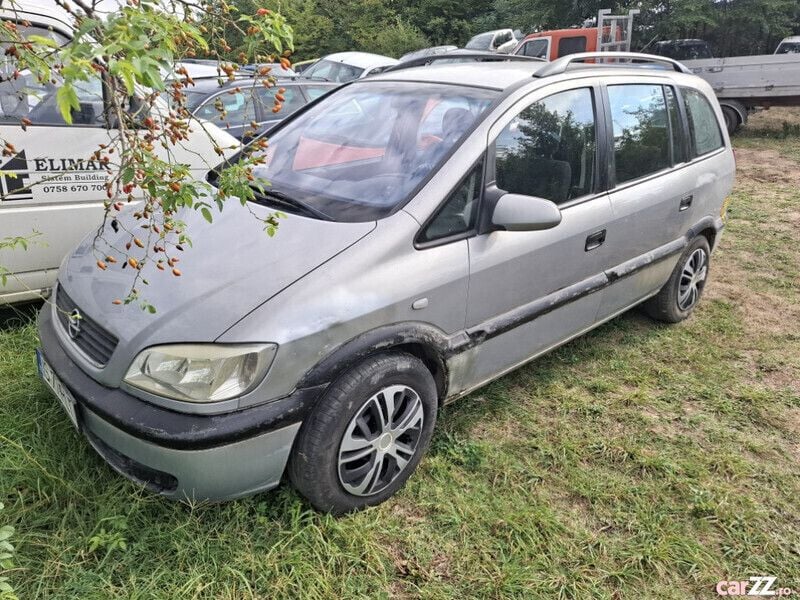 Utilizat 2003 Opel Zafira Monovolum | 699 EUR - Imagine 1/4