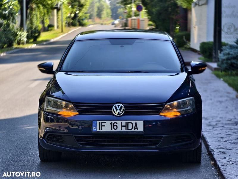Albastru Utilizat 2011 VW Jetta Trendline Berlinǎ | 4.849 EUR - Imagine 1/4
