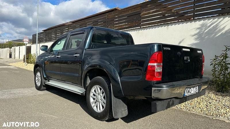 Second-hand Toyota HiLux Style 171 CP (125 kW) 2013 Culoaregri Pickup