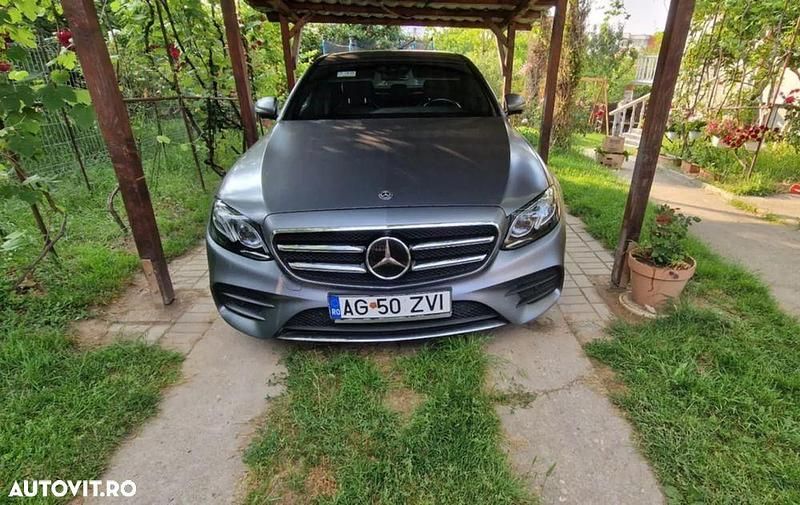 Gri Utilizat 2020 Mercedes E220 Edition Berlinǎ | 34.750 EUR (Preț OK) - Imagine 1/4
