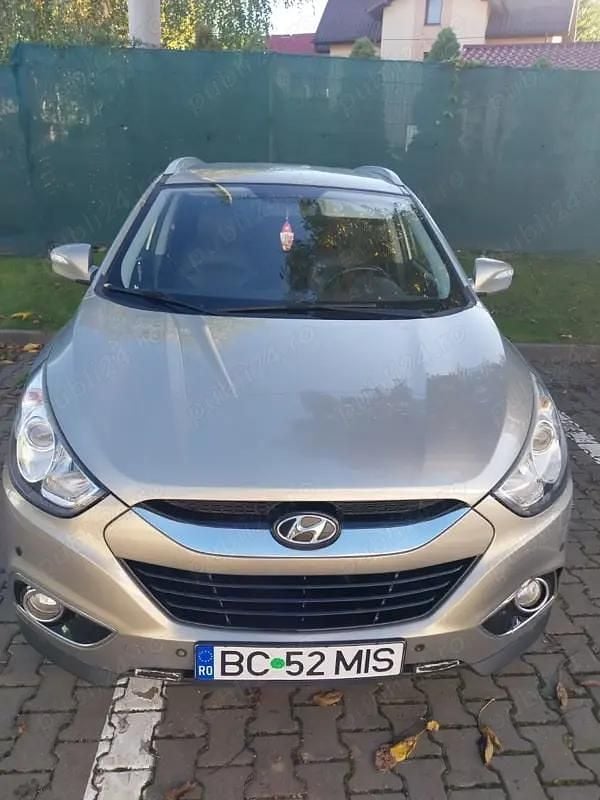 Utilizat 2011 Hyundai ix35 SUV | 7.500 EUR (Preț OK) - Imagine 1/4