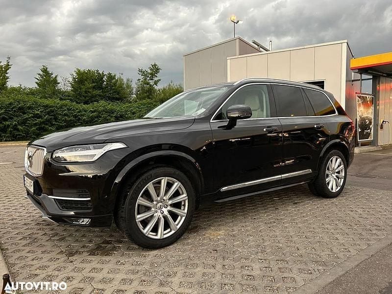 Culoarenegru Utilizat 2017 Volvo XC90 Inscription SUV | 23.700 EUR (Preț bun) - Imagine 1/4