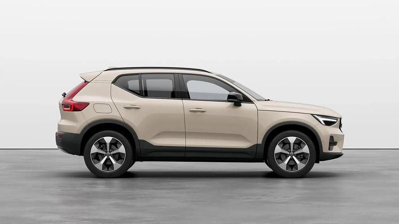 ["sand dune"] Utilizat 2025 Volvo XC40 Plus SUV | 46.487 EUR - Imagine 1/4